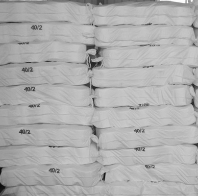 Kolory 40 / 2 100% Polyester Spun Przędza do szycia z poliestru