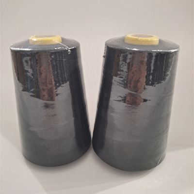 Biały, Czarny, Kolory Wysoka wytrzymałość 40/2 Nić do szycia poliestrowa do szybkiej maszyny do szycia