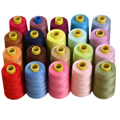 Wysokiej wytrzymałości Czerwona 100 Spun Polyester Przędza do szycia Niska skurcz Wyższa trwałość