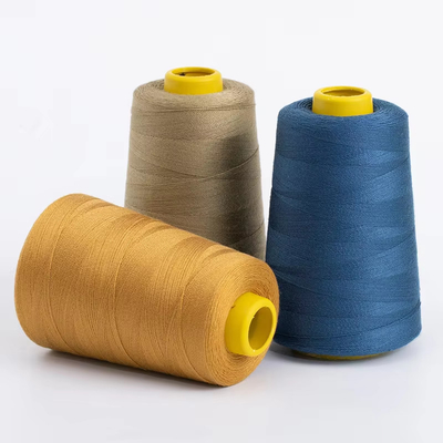 Wysokiej wytrzymałości Czerwona 100 Spun Polyester Przędza do szycia Niska skurcz Wyższa trwałość