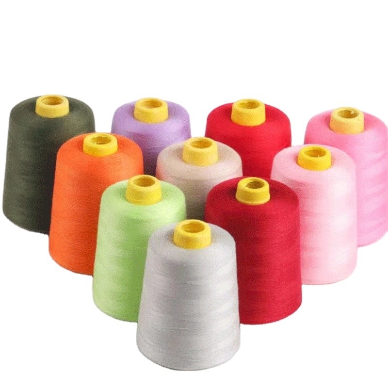 Chiny 8000 Yards Polyester Przędza Spun Polyester Przędza Do Ubrań Gorąca sprzedaż